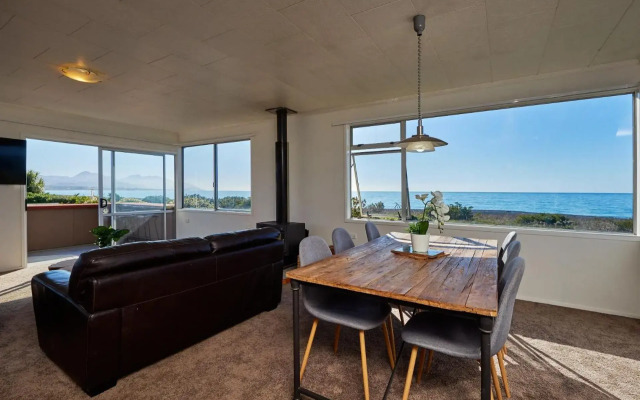 Ocean & Mountain Views - Relax & Enjoy