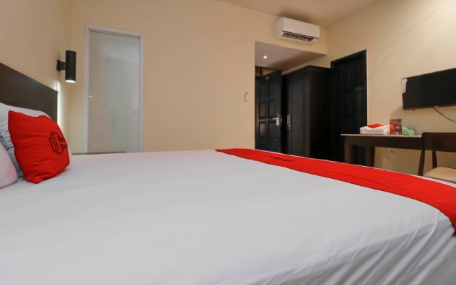 RedDoorz Plus near Halim Perdanakusuma 2