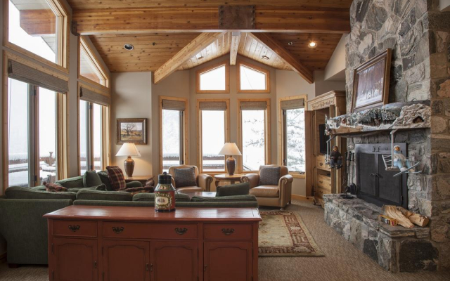 Trail's End Lodge