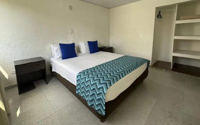 Hotel On Vacation Blue Reef