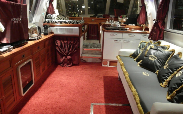 Maria Callas Yachthotel