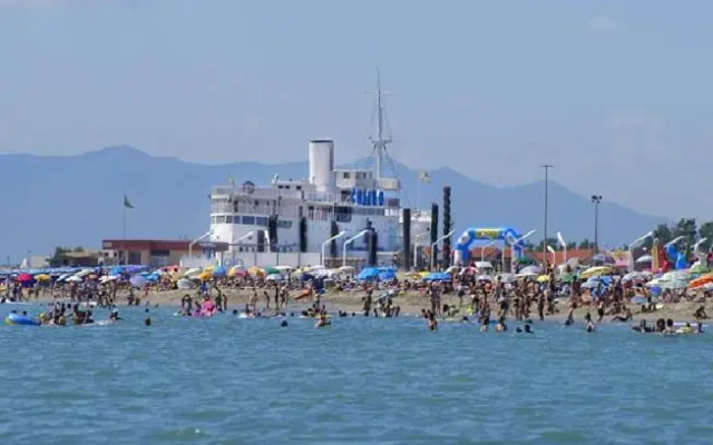 Coquet studio a 150m de la plage