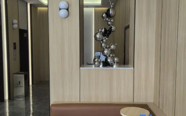 Tianhou Hotel (Suzhou Guanqian Street Gongxiang Branch)
