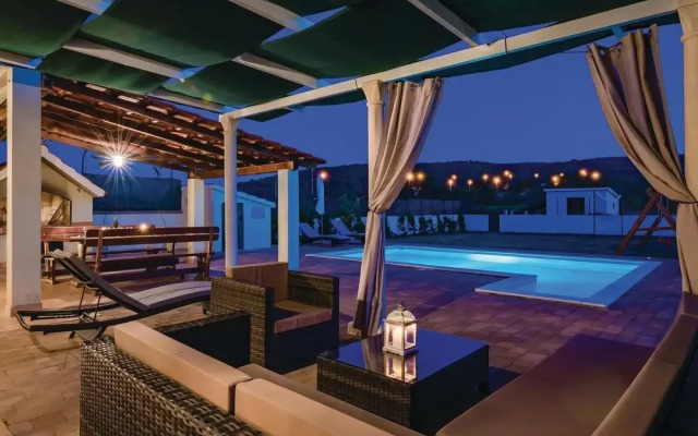 Awesome Home in Dubrava With Wifi and 4 Bedrooms