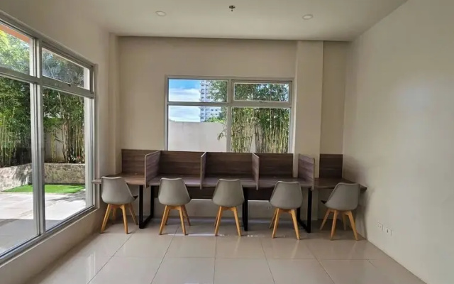 Room-cozy Cebu City Condo - Heart of the