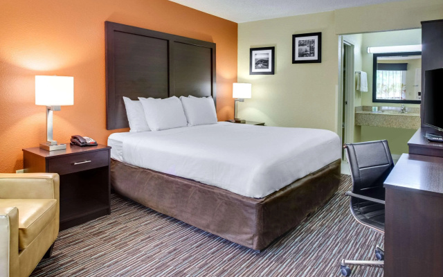 Clarion Inn Biltmore Village