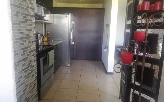 Apartment by airport on way to beach