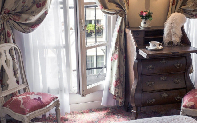 Hotel Caron de Beaumarchais