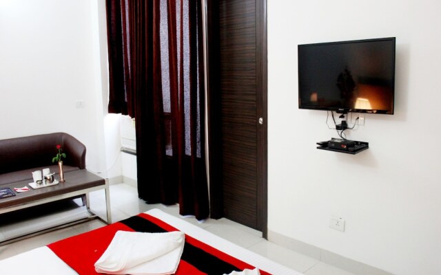 OYO 531 Hotel Cyber Inn