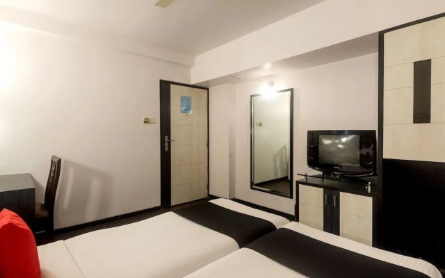 Savoy Suites by OYO Rooms