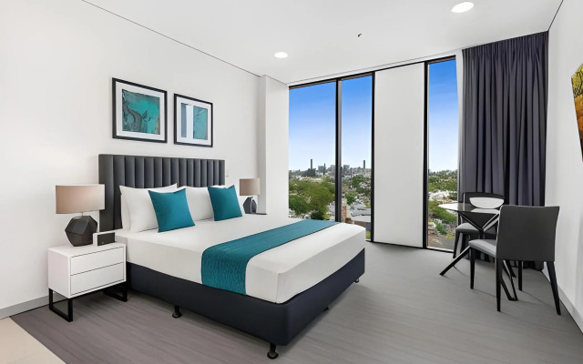 Essence Suites Taringa