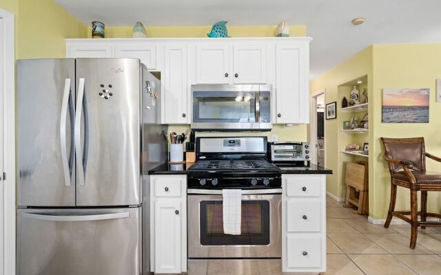 Salt Life Bay Getaway