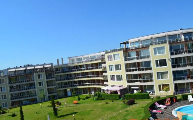 Sunny Island Chernomorets