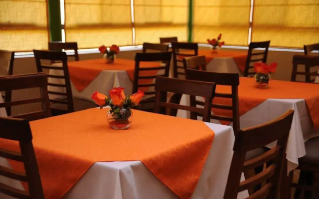 Tulipanes Hotel Aqp