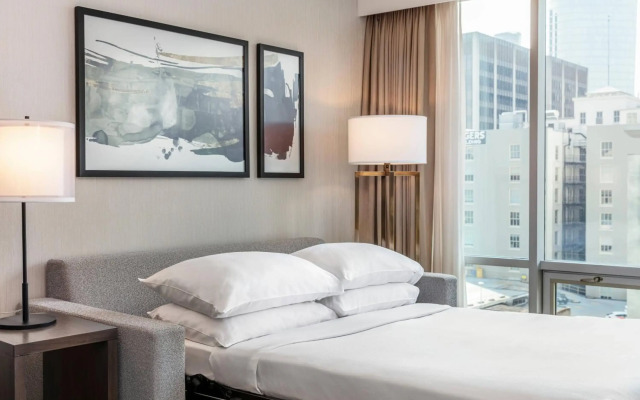Delta Hotels by Marriott Vancouver Downtown Suites