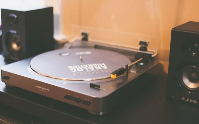 Woodbine Charmer 12 min to Downtown Nashville!