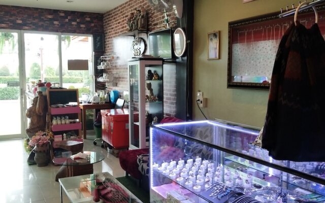 Penthai Hostel