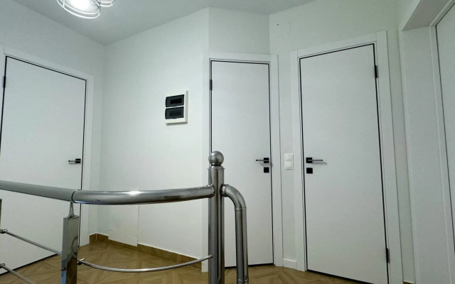 Townhouse on Bambukovaya Street