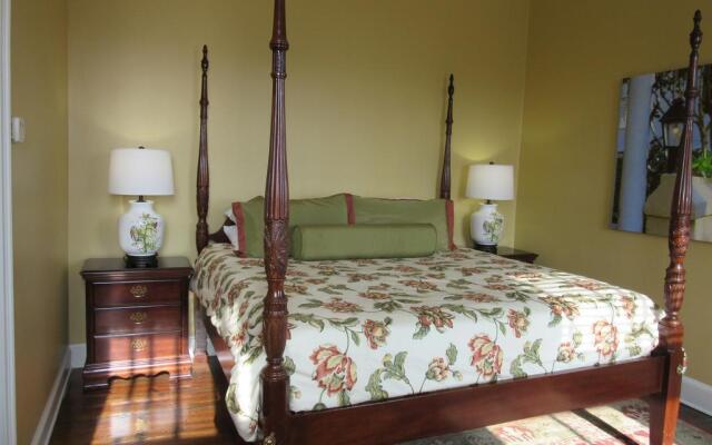 The Lodge Alley Inn