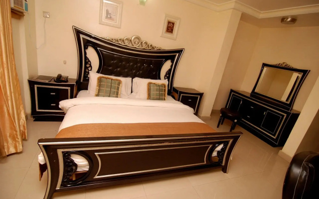Elomaz Hotels, Abuja