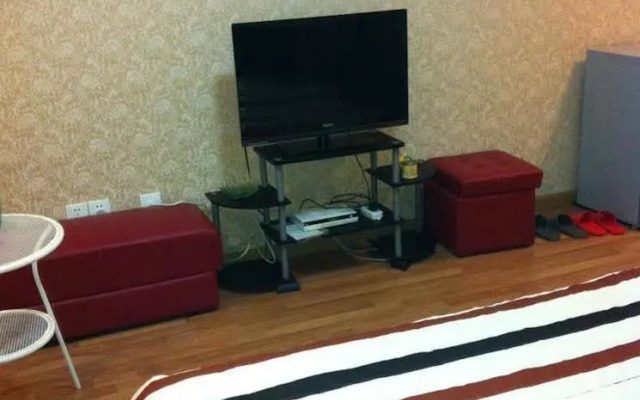 Fat Big Inn (Wanda Store South Square of Zhenjiang Railway Station)