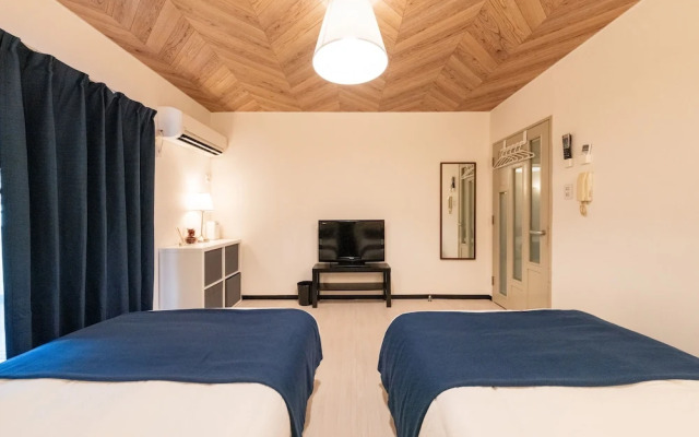 Namba West 5 connecting room