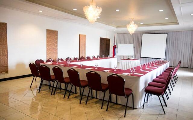 Queen Margarette Hotel - Main