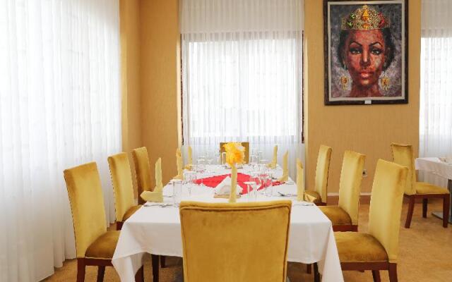 Kenenisa ( Oasis International ) Hotel