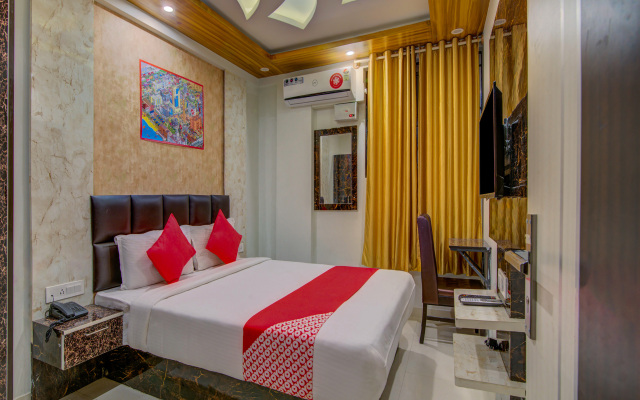 OYO 11915 Varcity Park