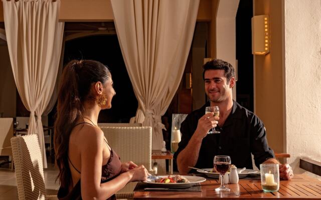 Almazino, Almaza Bay