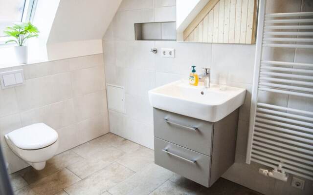 Narrow Luzin Modern Retreat