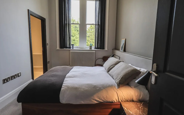The Mary Maude Suite Stone Cross Mansion