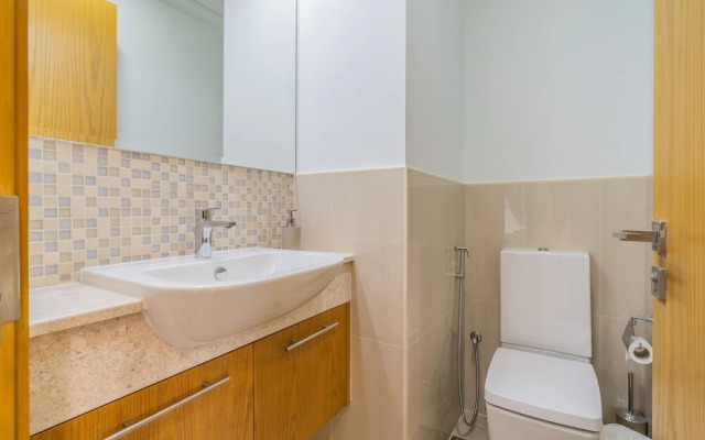 Glamorous Apartment Facing Burj Khalifa