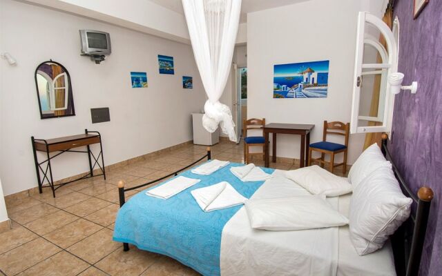 Fira Calm Hotel