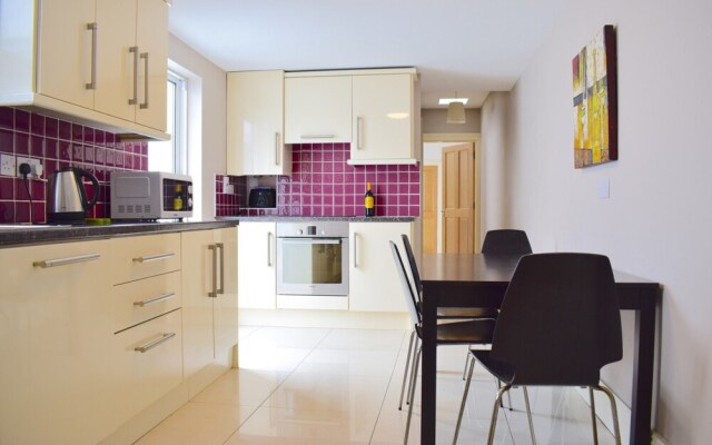 5 Bedroom House On Grand Canal