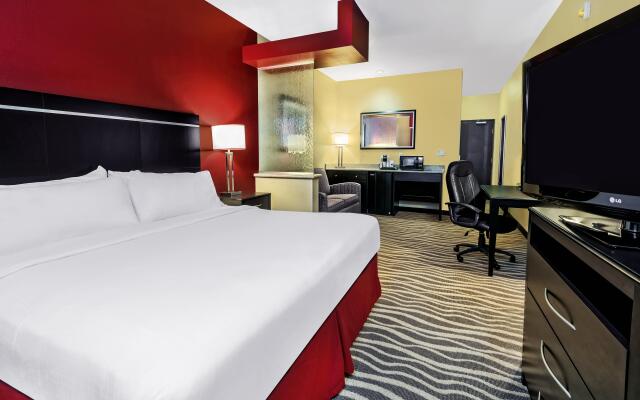 Holiday Inn Express & Suites Cotulla, an IHG Hotel