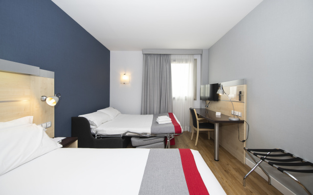 Holiday Inn Express Barcelona - Molins de Rei by IHG