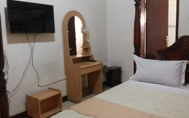 Slumberland Hotel