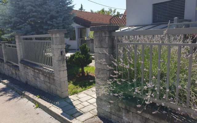 Studio EMMA Ljubljana - FREE parking, AC, Wifi