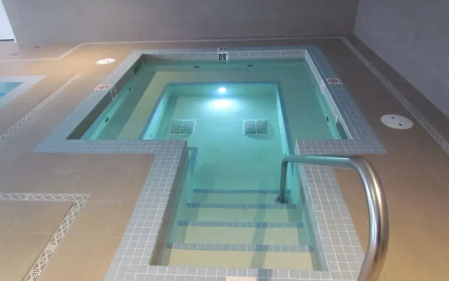 Days Inn and Suites Airdrie