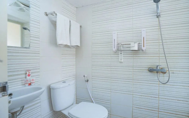 OYO 221 Pratisarawirya