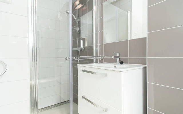 Modern Lodge With Nice Terrace, in Bloemendaal