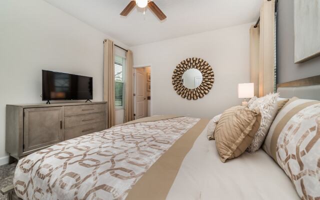 Villa W/private Pool &themed Rooms, Near Disney!