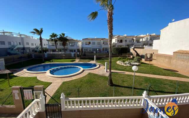 La Cinuelica R3 1st flr apt Overlooking Pool L149