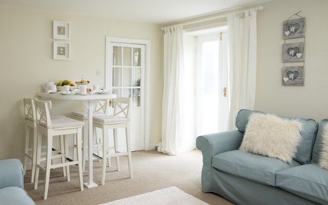 Albany Apartment
