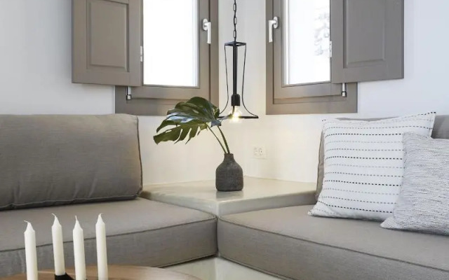 White and Co. La Torre Suites