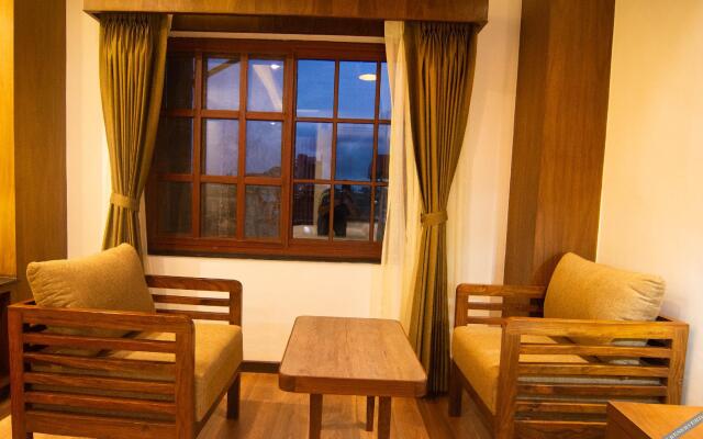 Everest Boutique Hotel
