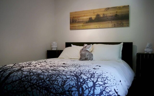 Stoke Stash Bed & Breakfast