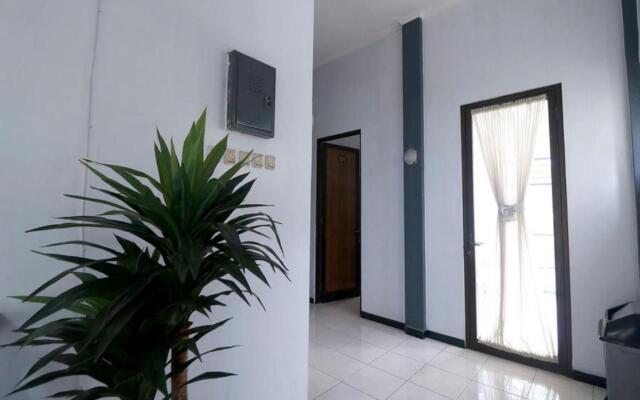 RedDoorz Plus near Undip Tembalang