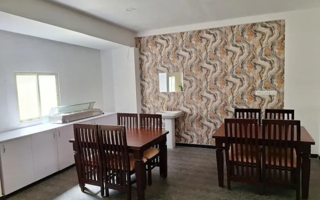 Green Valley Suites